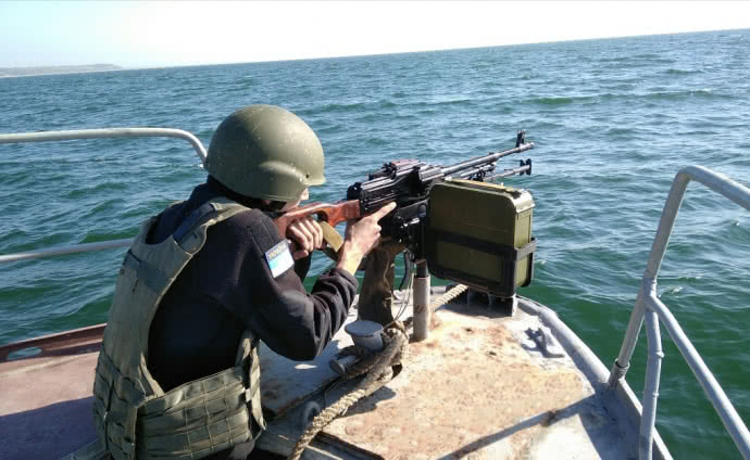 Українські військові провели масштабні навчання в Азовському морі