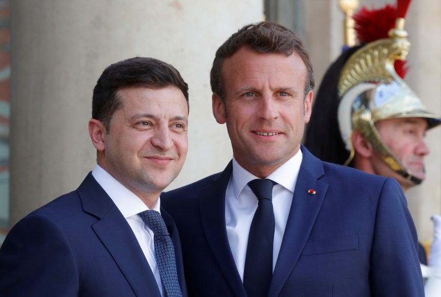 https://rubryka.com/wp-content/uploads/2019/06/2019-06-17T134915Z_168268500_RC190A1B5270_RTRMADP_3_FRANCE-UKRAINE-860x580-c-1.jpg