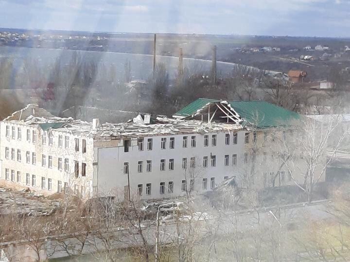 Ветер сорвал крышу казармы 79 аэромобильной бригады в Николаеве