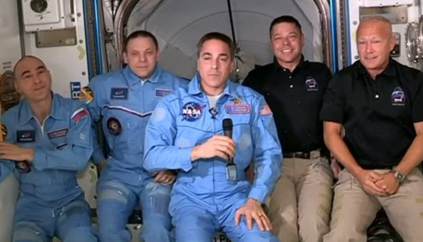 Falcon 9 з астронавтами на борту стартував із мису Канаверал, Crew Dragon успішно вийшов на орбіту - Цензор.НЕТ 117
