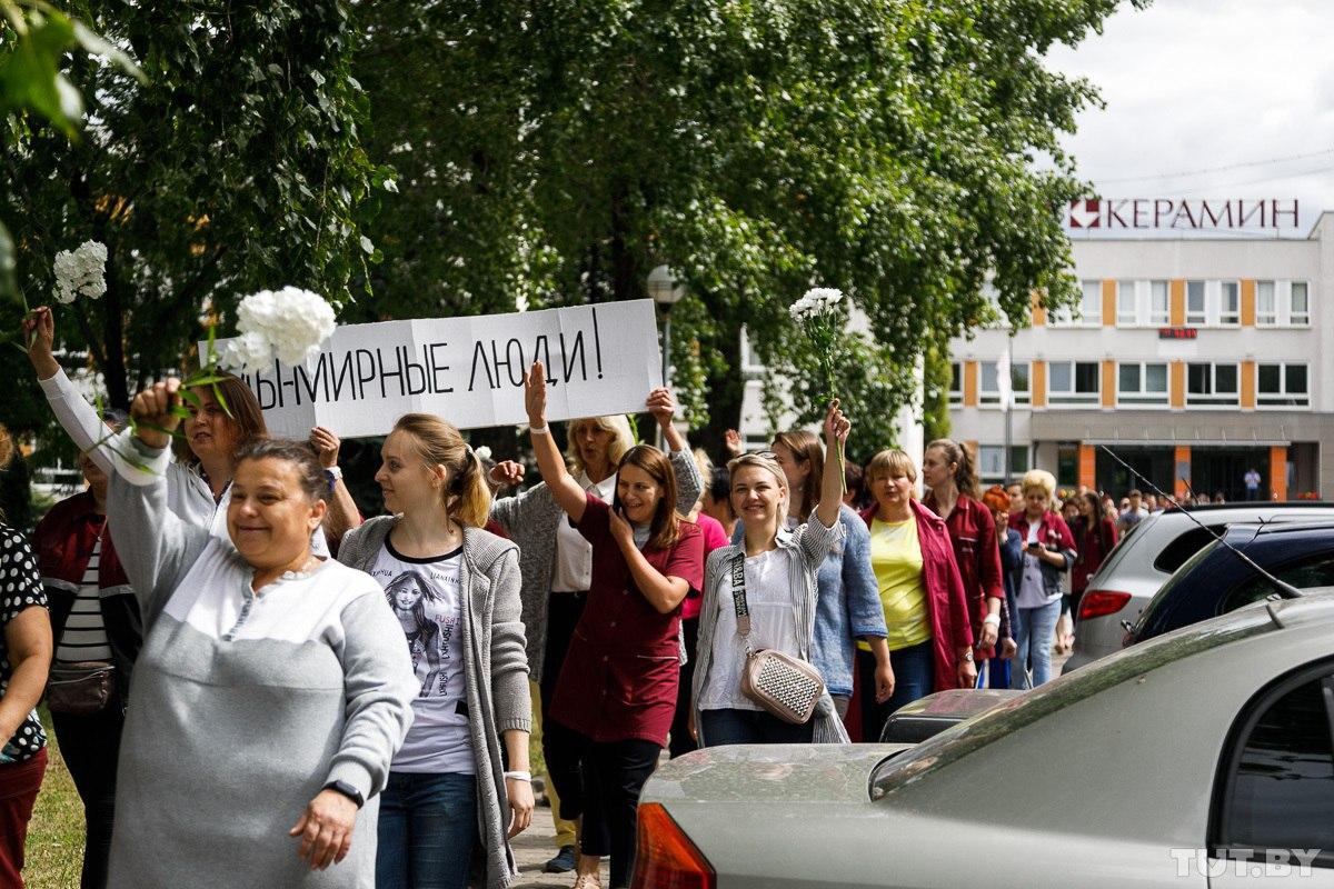 у Білорусі працівники підприємств виходять на стихійні мітинги