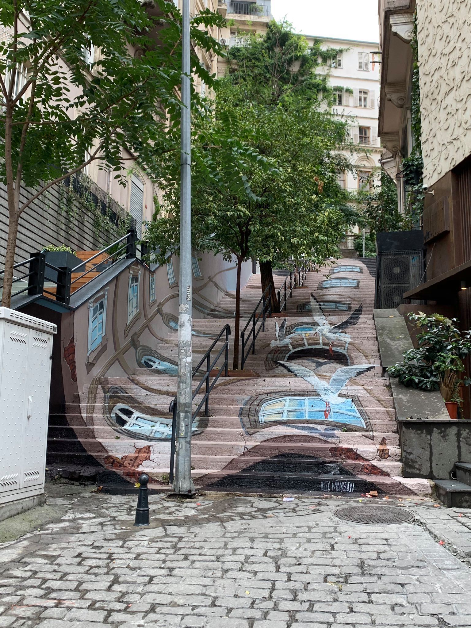 У Стамбулі український художник прикрасив вулицю 3D-зображеннями