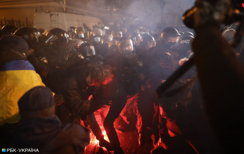 Протести на підтримку Стерненка: затримано 17 людей, є постраждалий