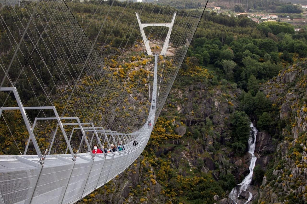 У Португалії найдовший у світі підвісний міст1