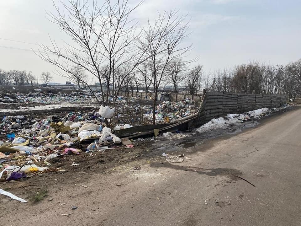 космічній зйомці сміттєвого звалища на Житомирщині