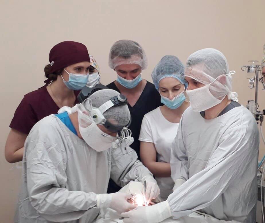 Львівські хірурги провели унікальну операцію