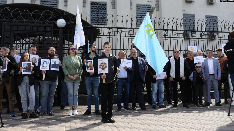 Протест через затримання кримських татар