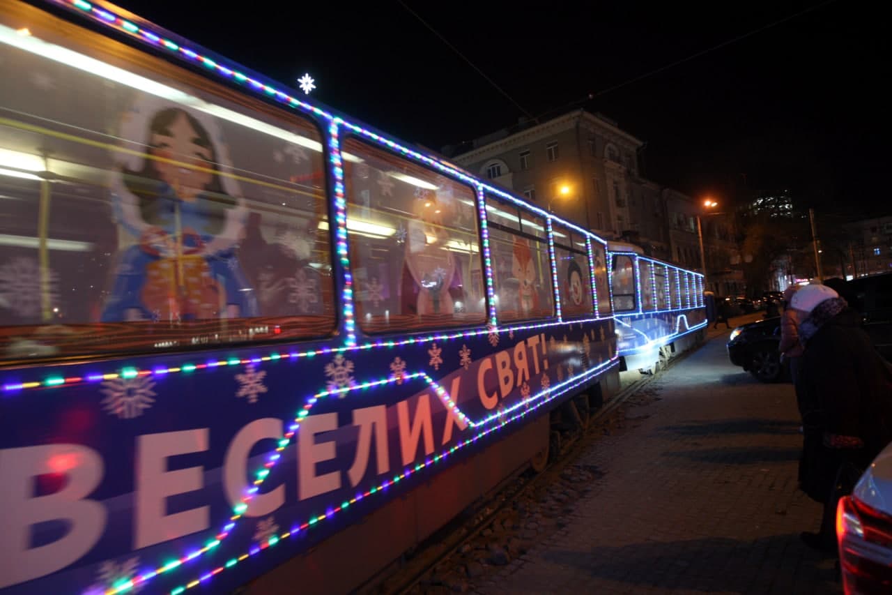 новорічний трамвай дніпро2