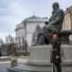 Ukraine leaders lay flowers at monument to Hrushevsky
