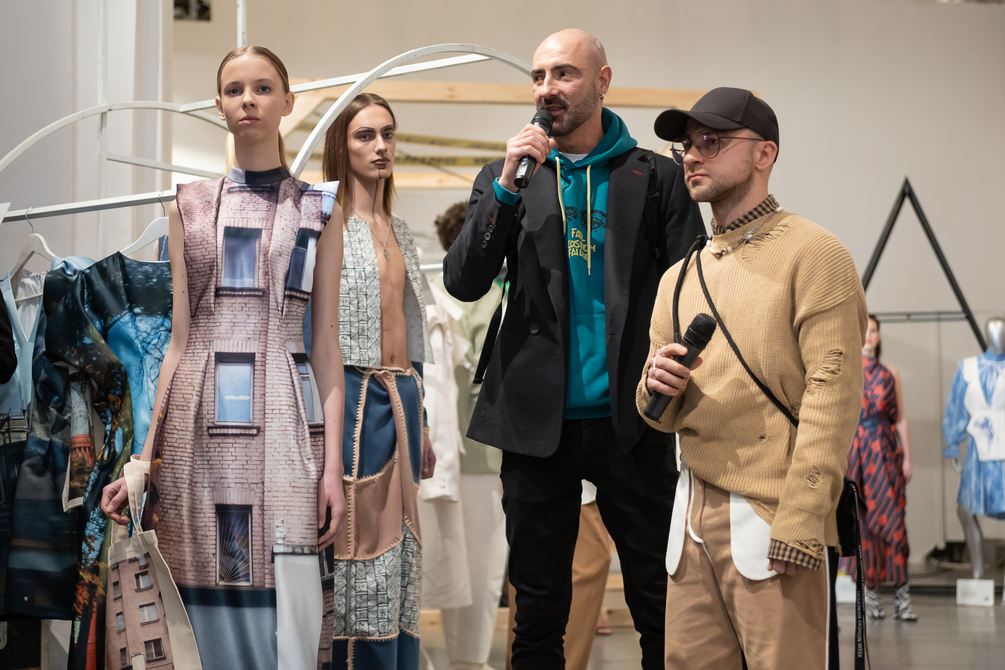 На Ukrainian Fashion Week випускники освітнього проєкту Epson Digital Fashion Lab презентували свої перші принтовані колекції