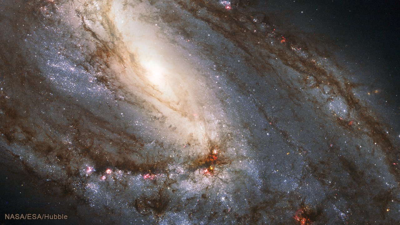 дальня галактика NASA