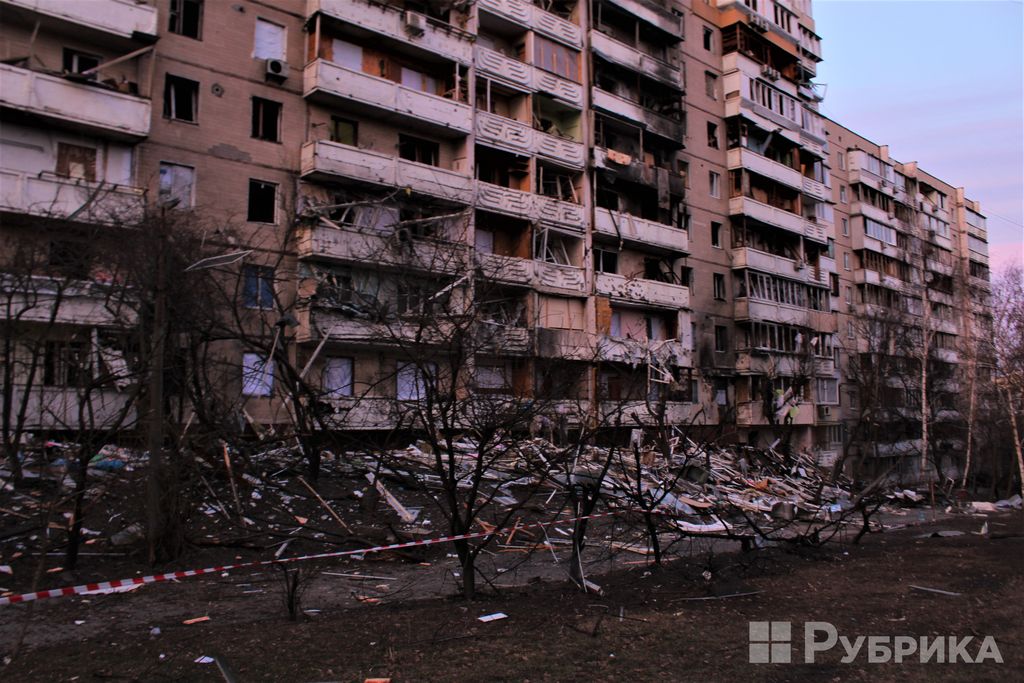 Як виглядає будинок на Мостицькій у Києві після обстрілу росіянами