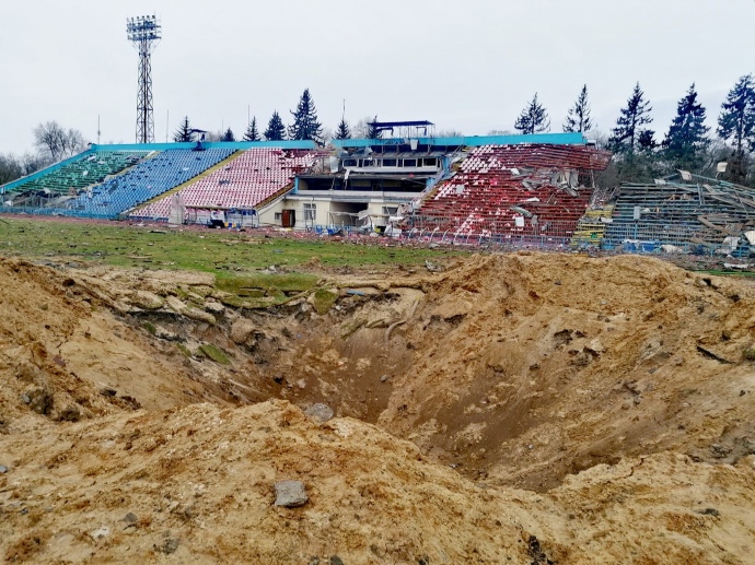 стадіон Чернігова зруйнований обстрілами росії