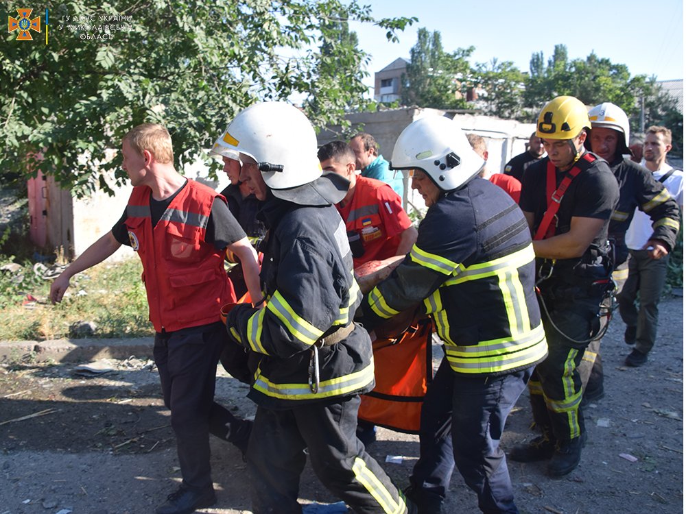 Наслідки ракетоного удару по Миколаєву