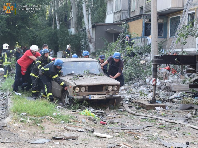 Наслідки ракетоного удару по Миколаєву