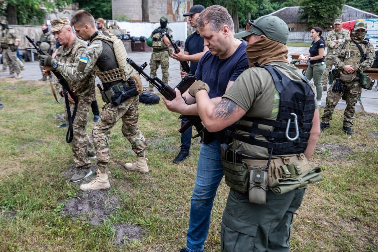 У Києві розпочали оборонні заняття з цивільним населенням