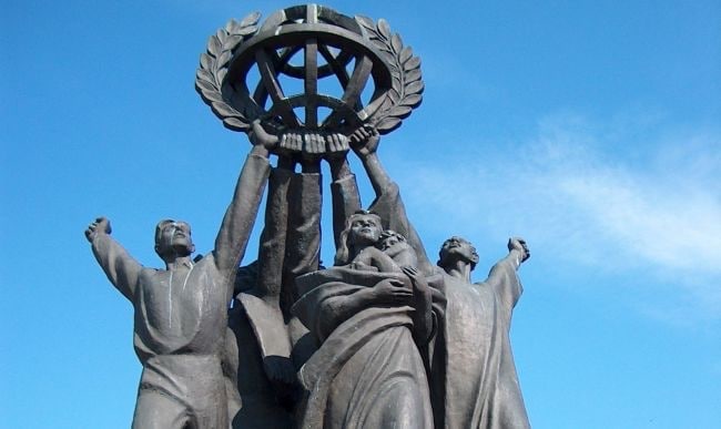У Фінляндії демонтували пам'ятник СРСР