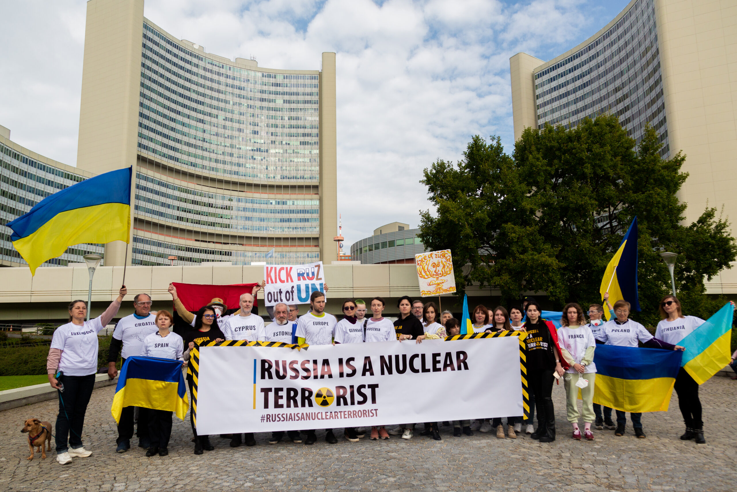 Акція українських та міжнародних екологічних організацій щодо санкцій проти росії як члена МАГАТЕ пройшла у Відні