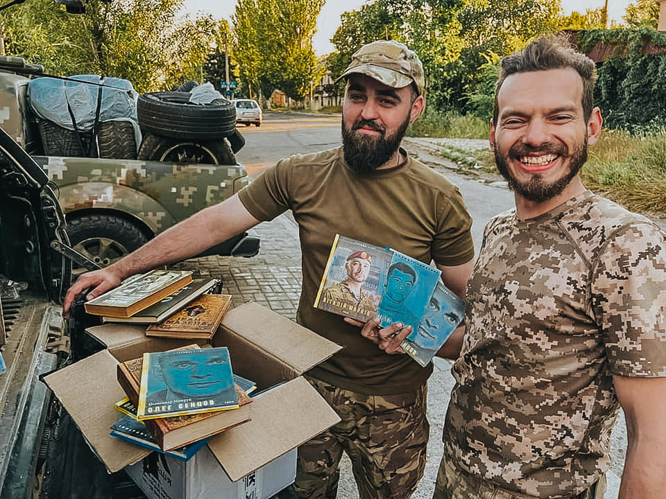 Врятувати бібліотеки України: що робити та як допомогти?