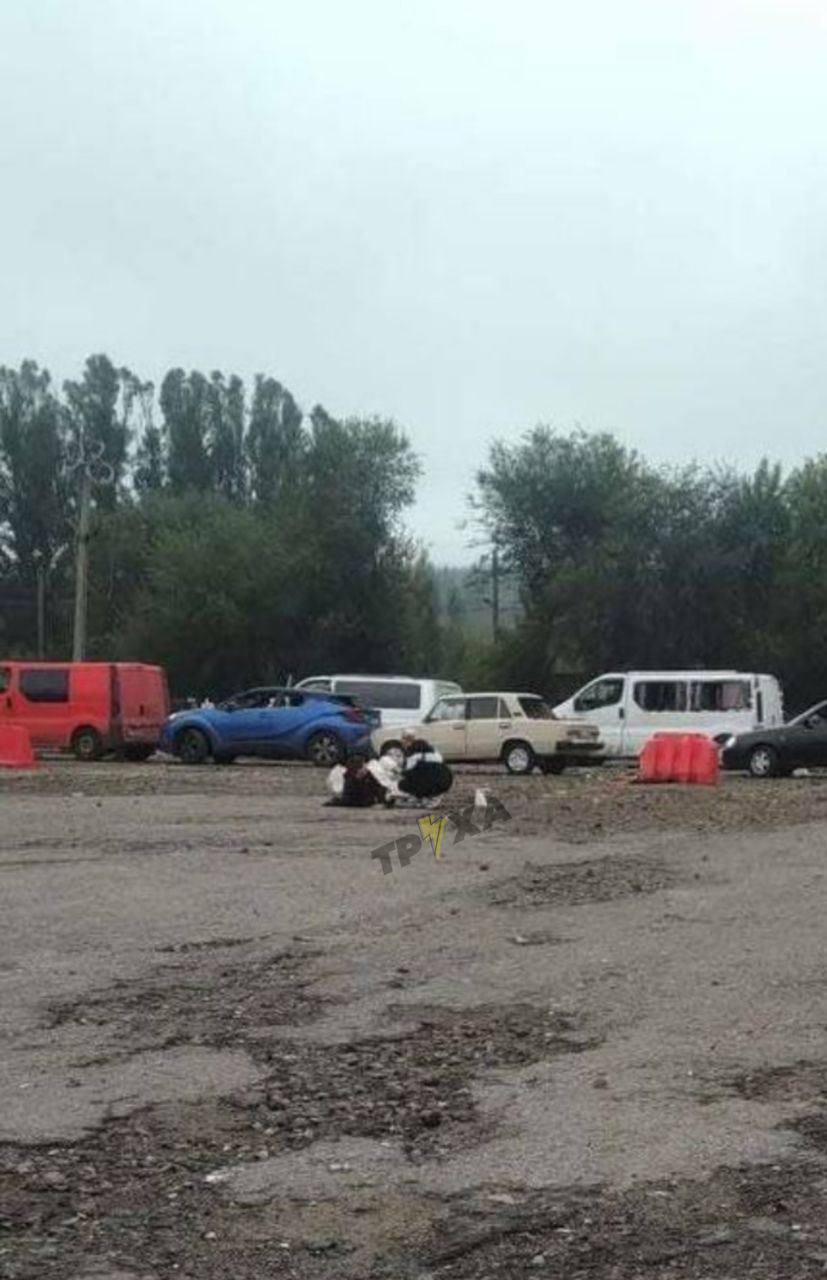росіяни обстріляли гуманітарну колону на околиці Запоріжжя: 23 загиблих і 28 поранених