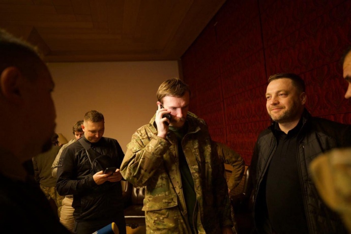 Командири Азову, звільнення з полону