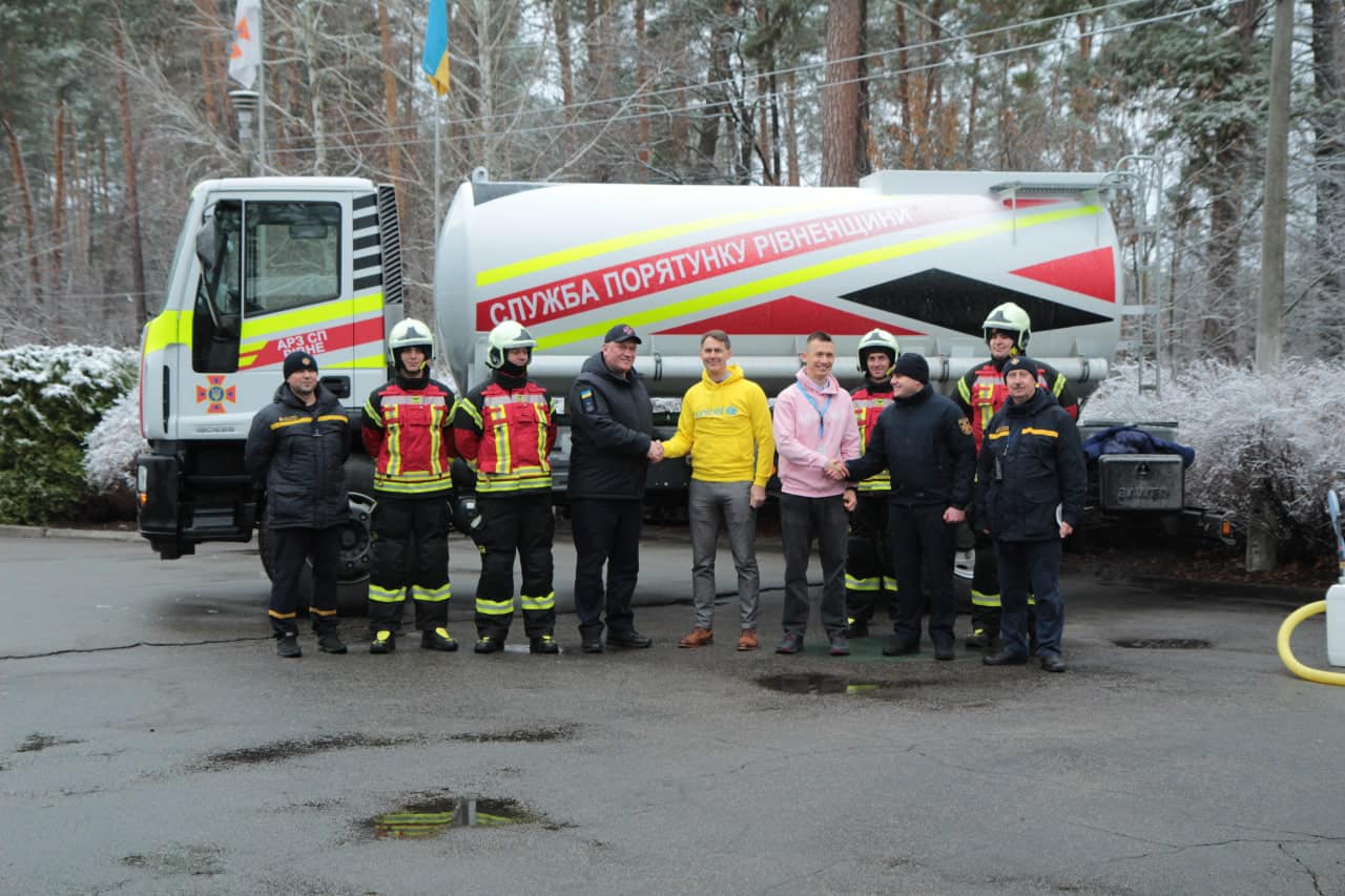Українські рятувальники отримали від UNICEF обладнання для доставки та очищення води