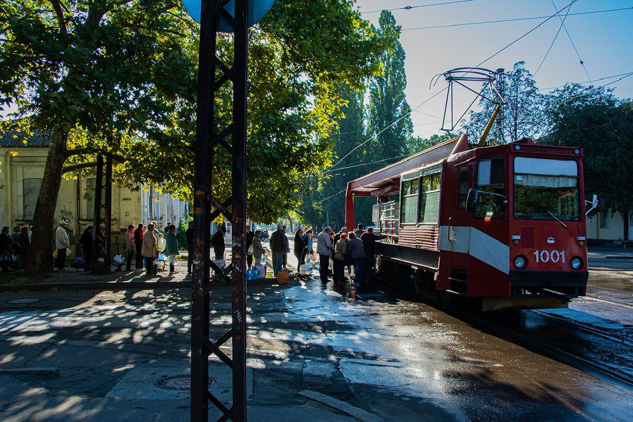 трамвай-рельсовоз став водовозом у Миколаєві