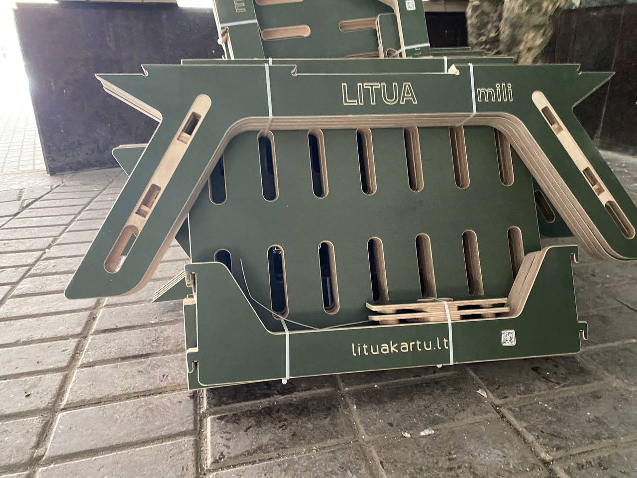 станцій київського метрополітену облаштували додатковими модульними лавами