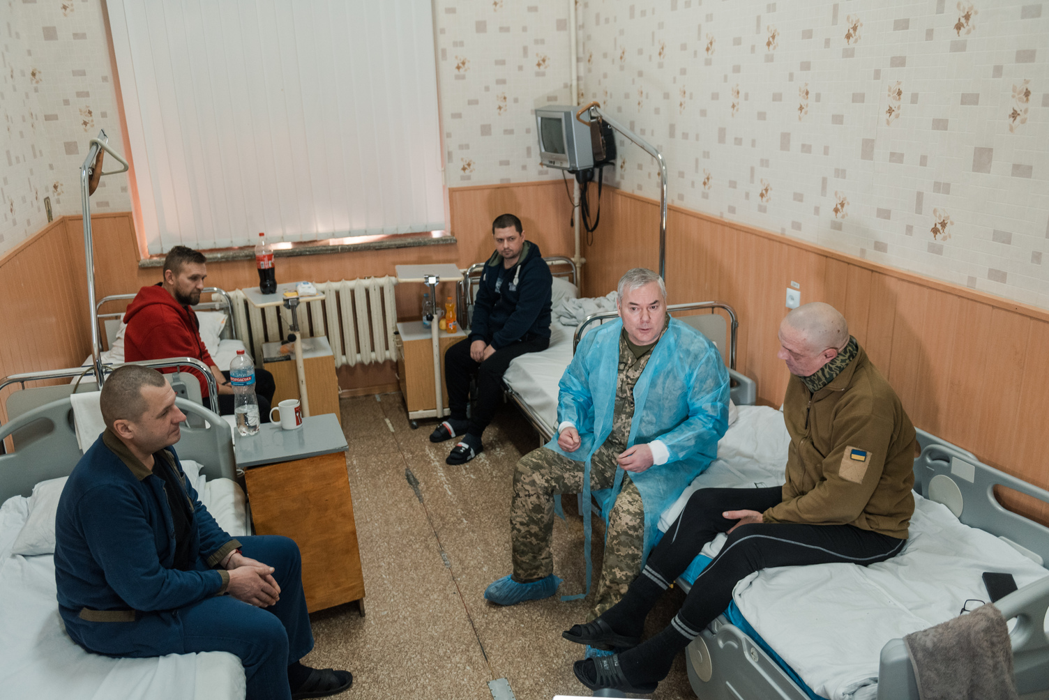 Наєв вручив відзнаки пораненим українським військовим