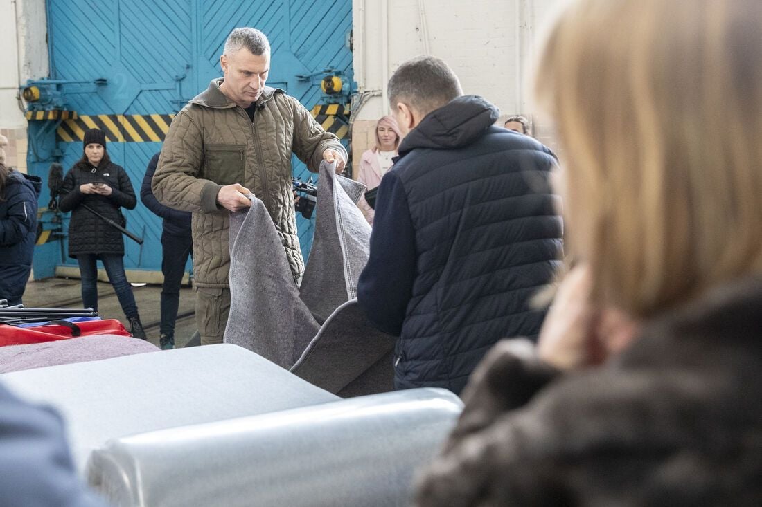 Київське метро отримало міжнародну гумдопомогу