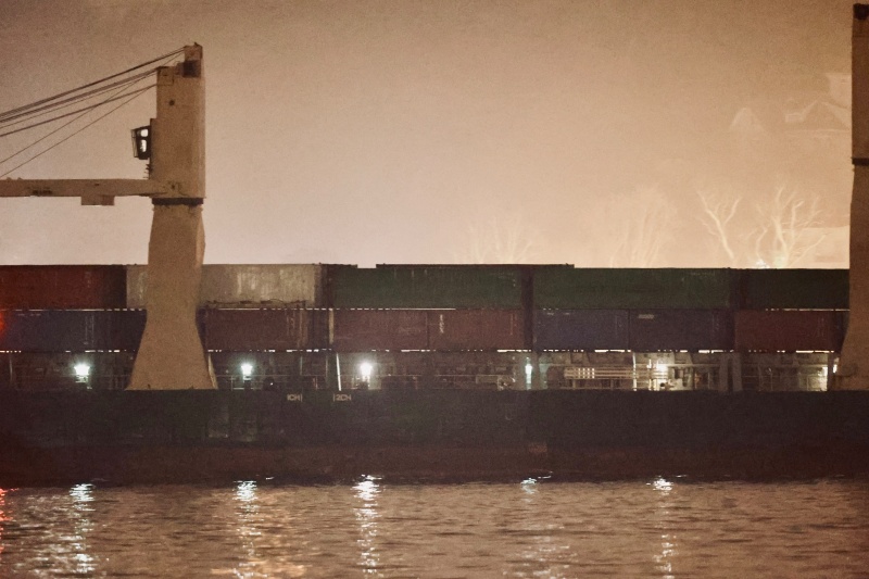 російське судно з військовим вантажем із Сирії зайшло у Чорне море через Босфор