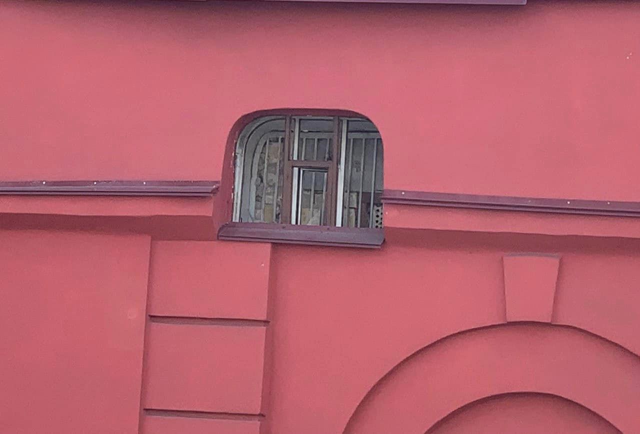 КНУ, реставрація вікон