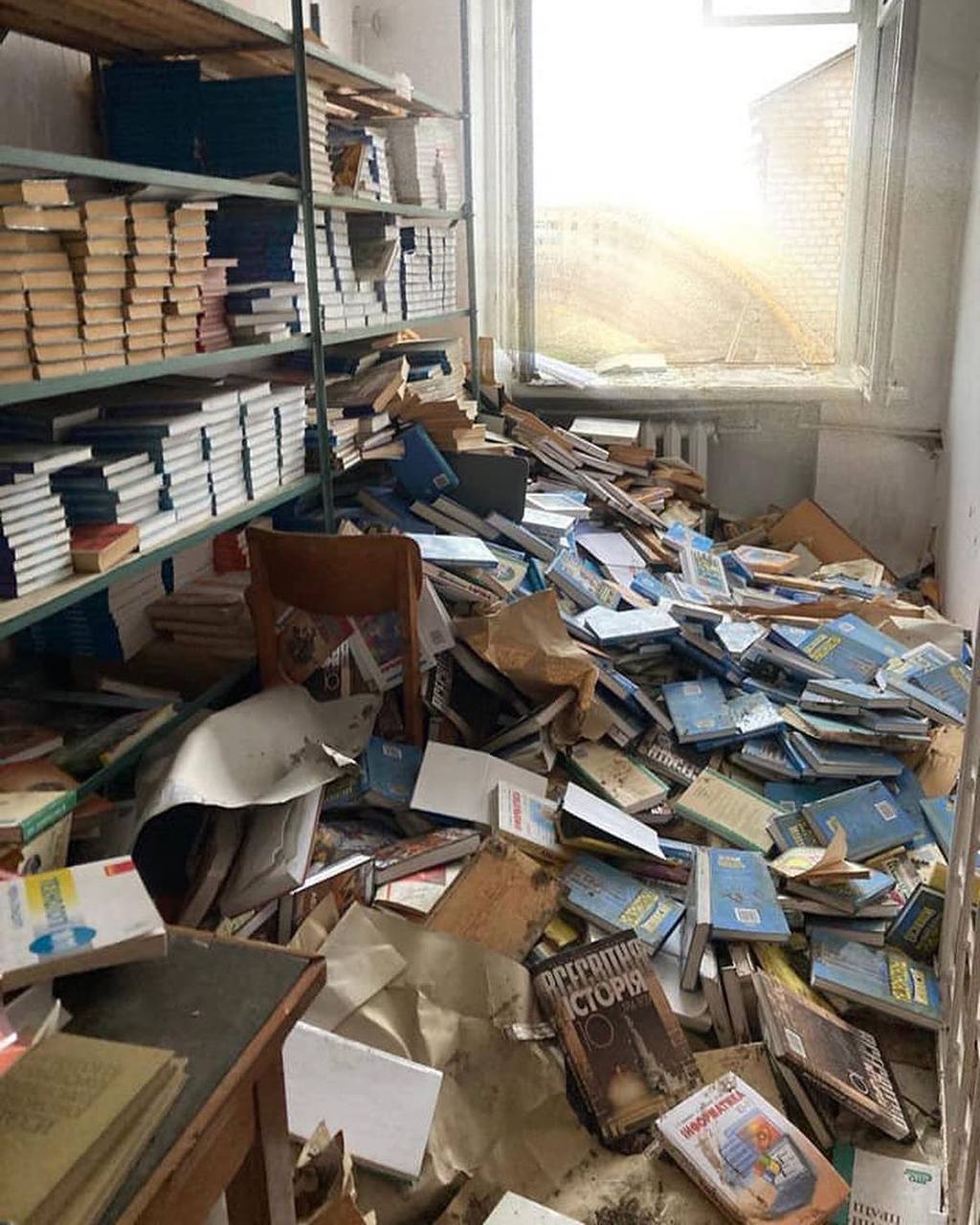5 тонн книжок зі знищених росіянами бібліотек на Донеччині