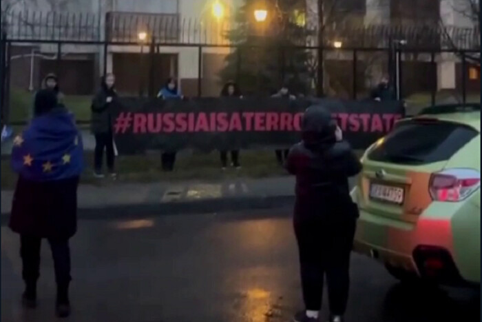 Протести проти російських дипломатів у Європі