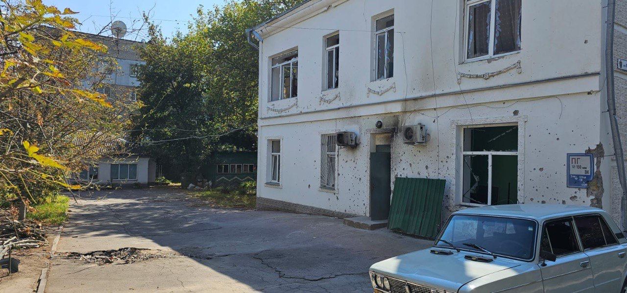 окупанти обстріляли лікарню у Херсоні