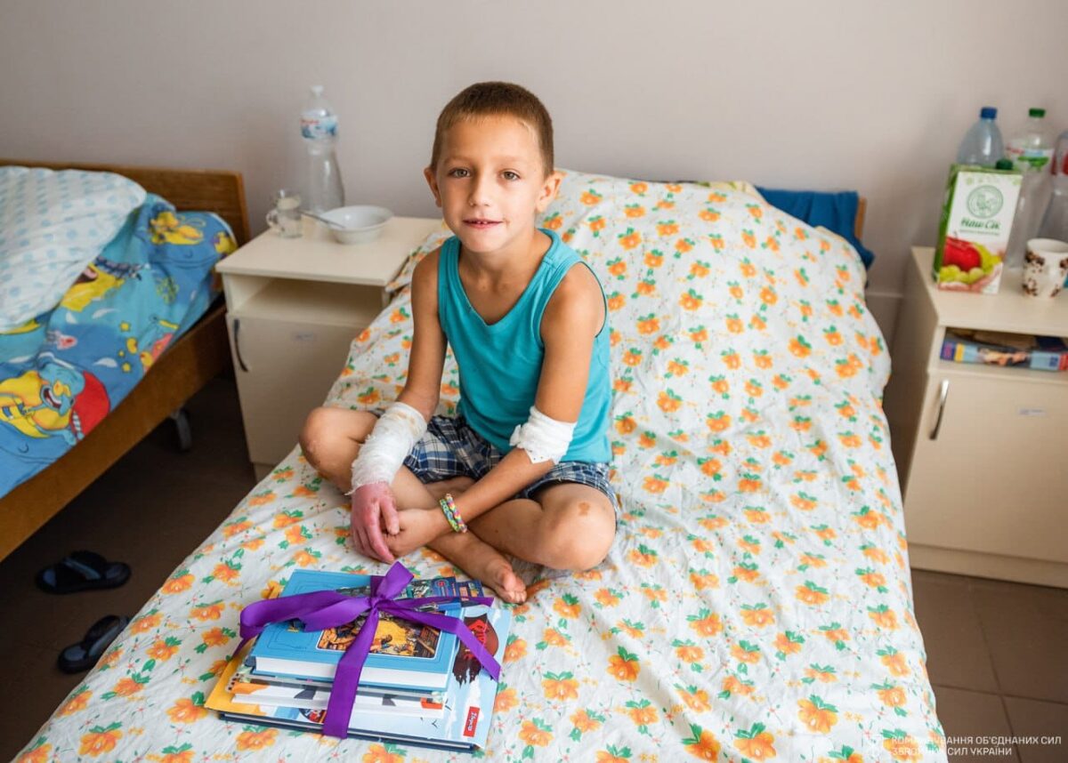 Наєв передав понад 1500 українських книжок дітям, що перебувають у лікарнях
