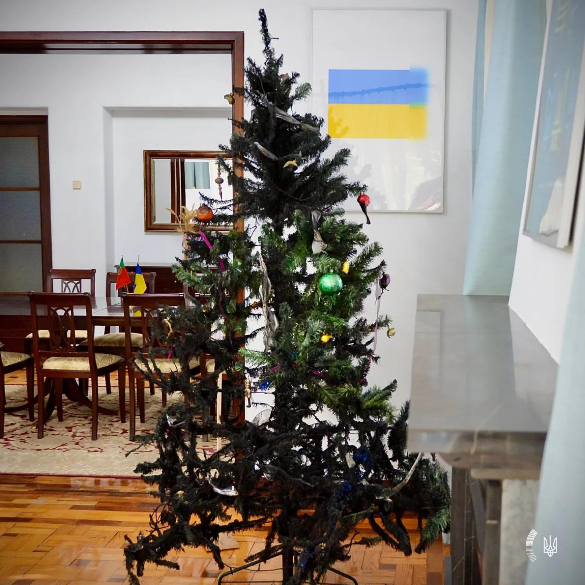 У посольстві України в Португалії встановили інсталяцію 