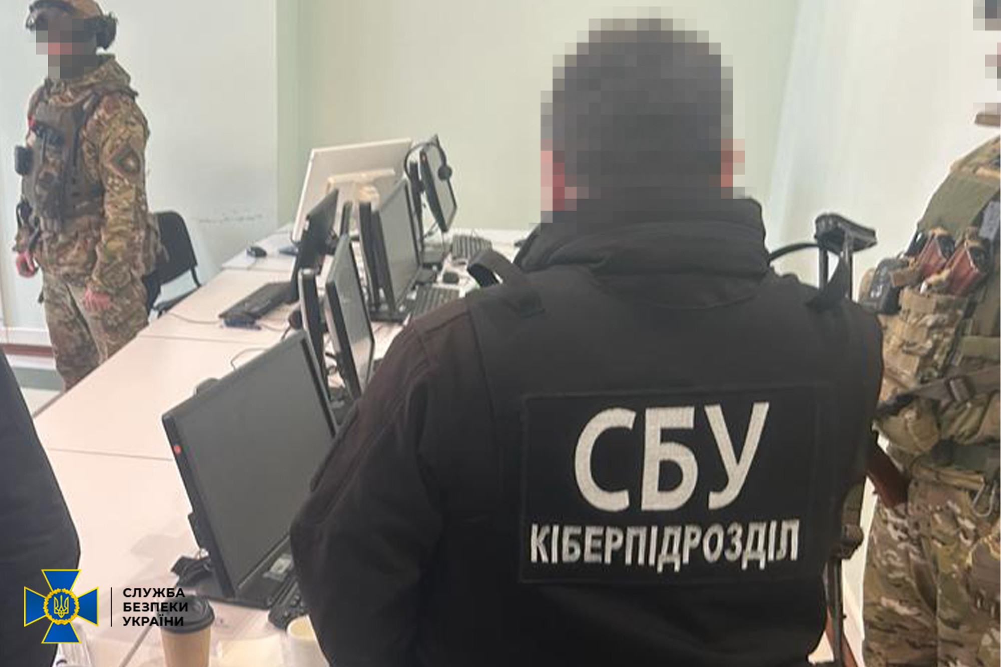 ліквідували понад 100 шахрайських кол-центрів