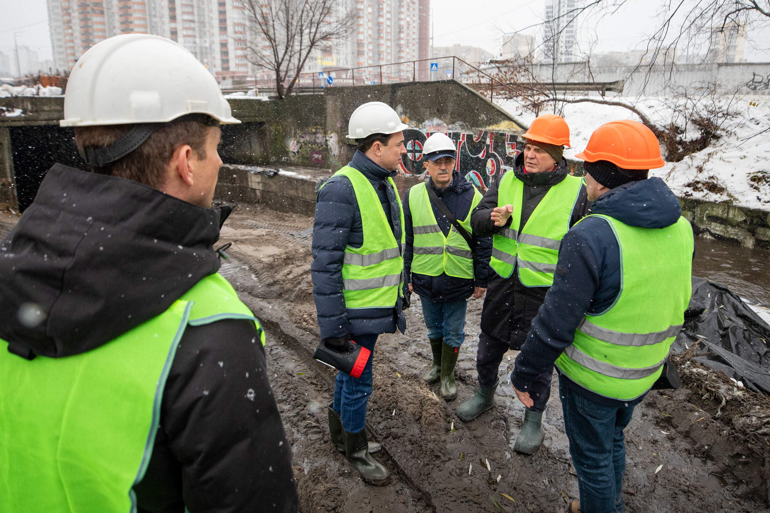 у Києві закінчується розчистка русла річки Либідь
