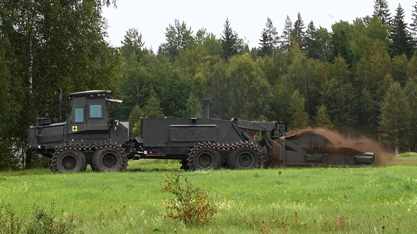 Машина розмінування ScanJack 3500 армії Швеції.