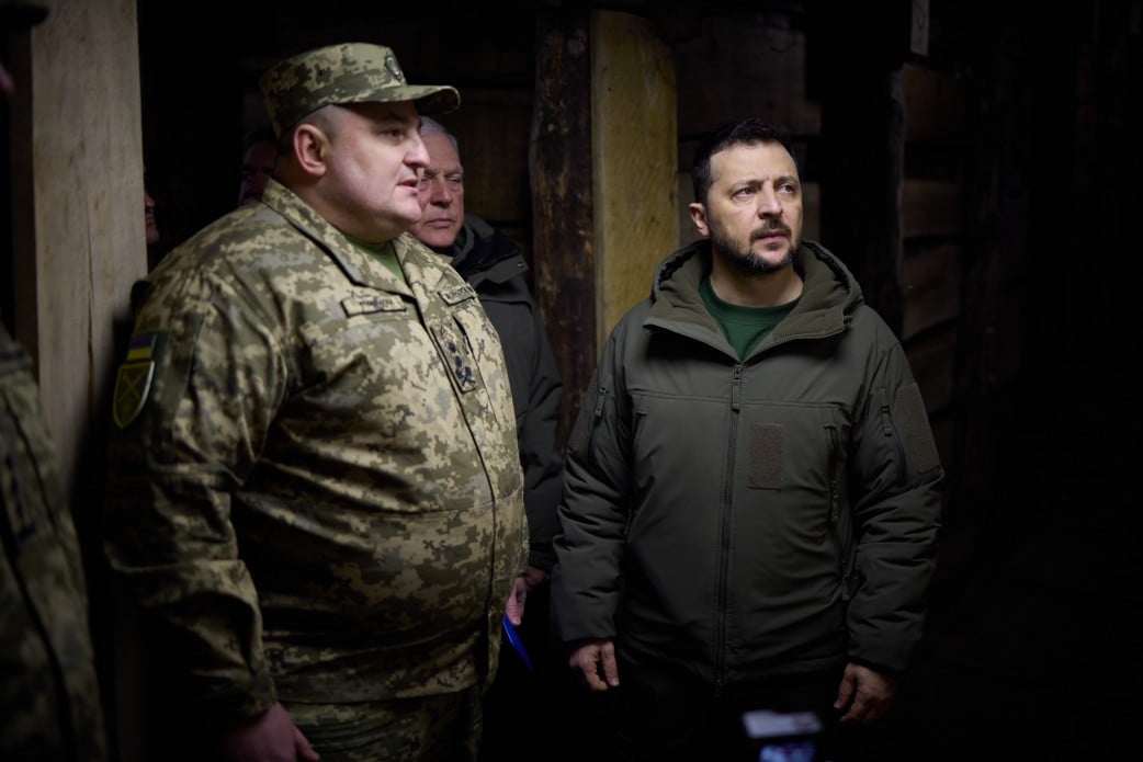 робочої поїздки на Сумщину Зеленський відвідав розташування 117-ї окремої бригади ТрО
