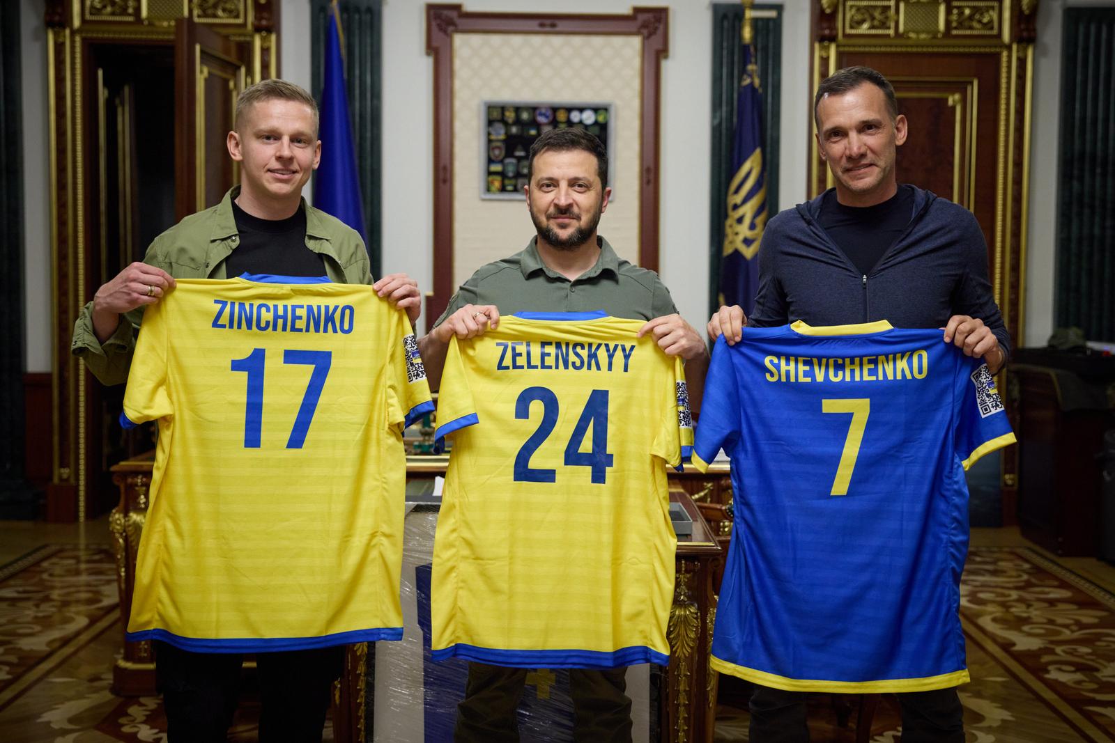 Ukrainian footballers Oleksandr Zinchenko and Andriy Shevchenko, along with President Volodymyr Zelensky