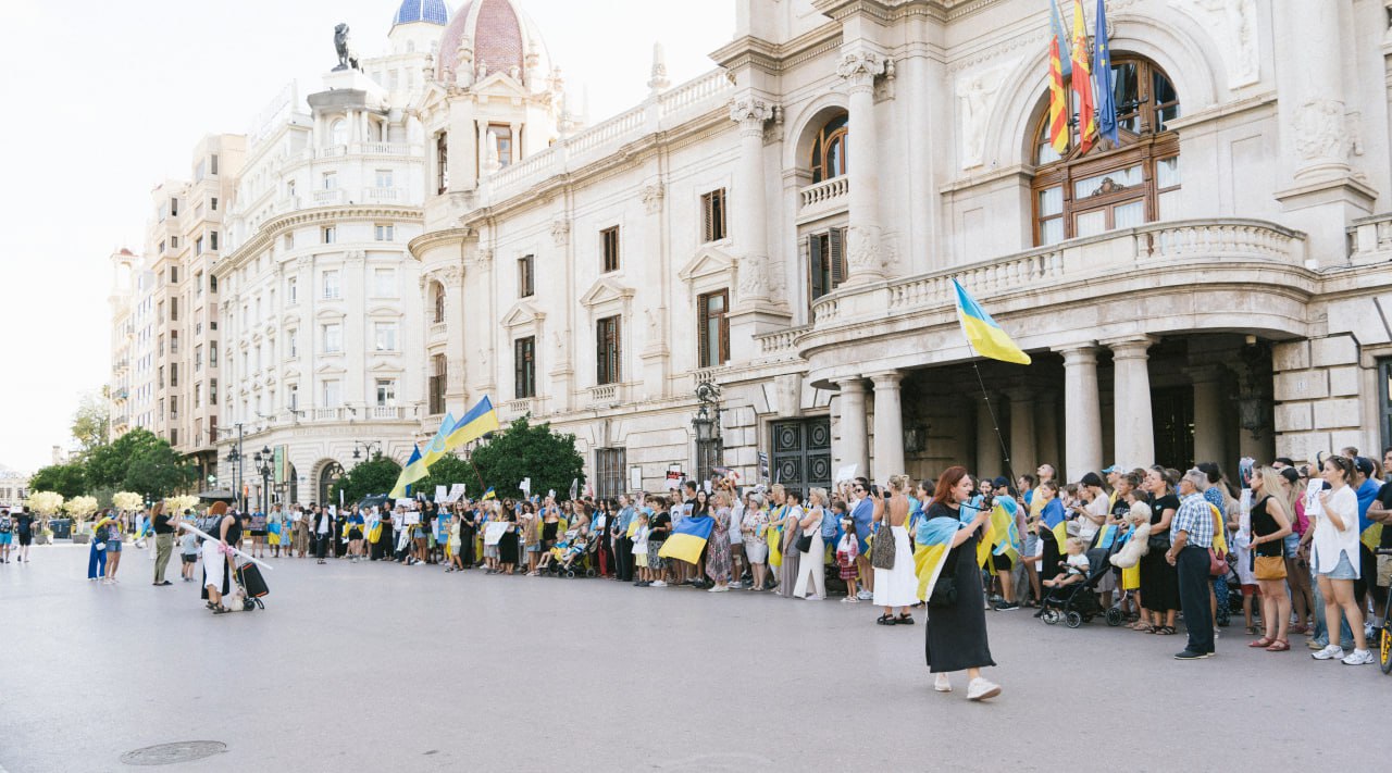 Валенсія, мітинг Охматдит