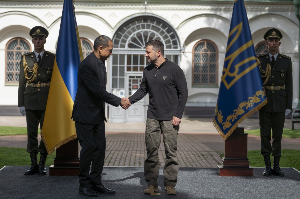 Зеленський прийняв вірчі грамоти від новопризначених послів