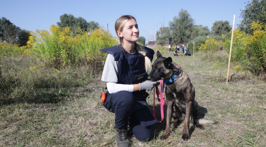 Жіночі команди розмінування