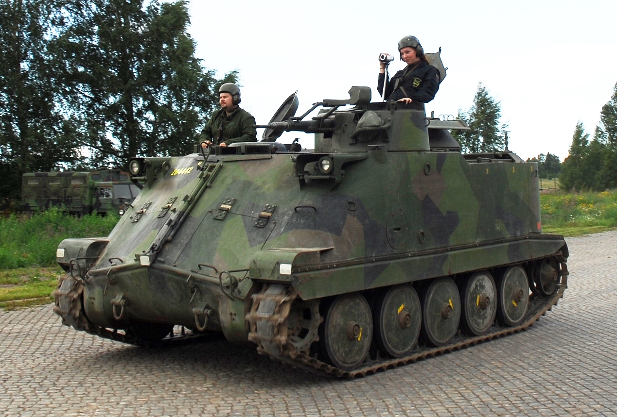 Бронетранспортер Pansarbandvagn 302