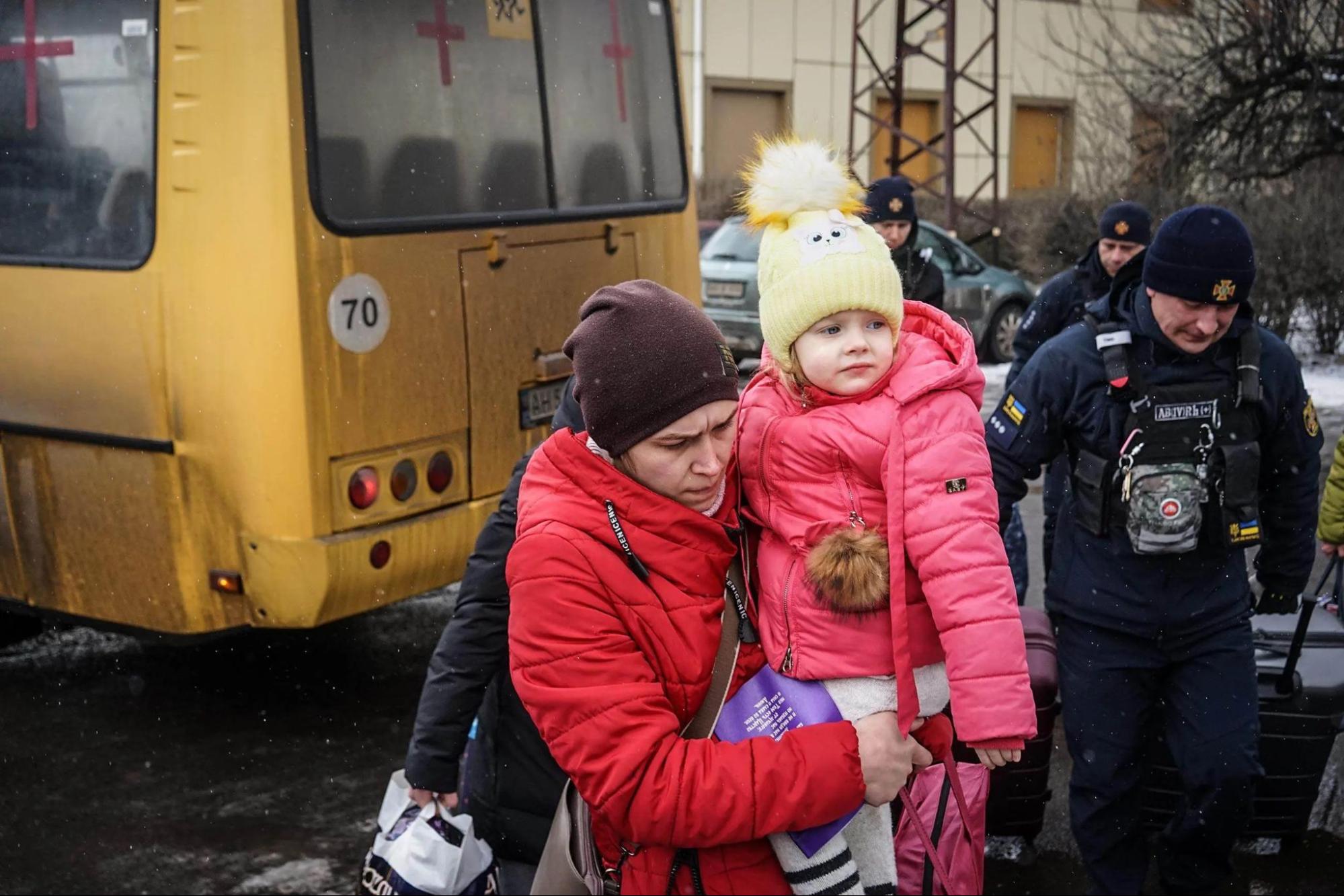 Donate to Ukraine: East SOS helps people evacuate from the eastern city of Pokrovsk