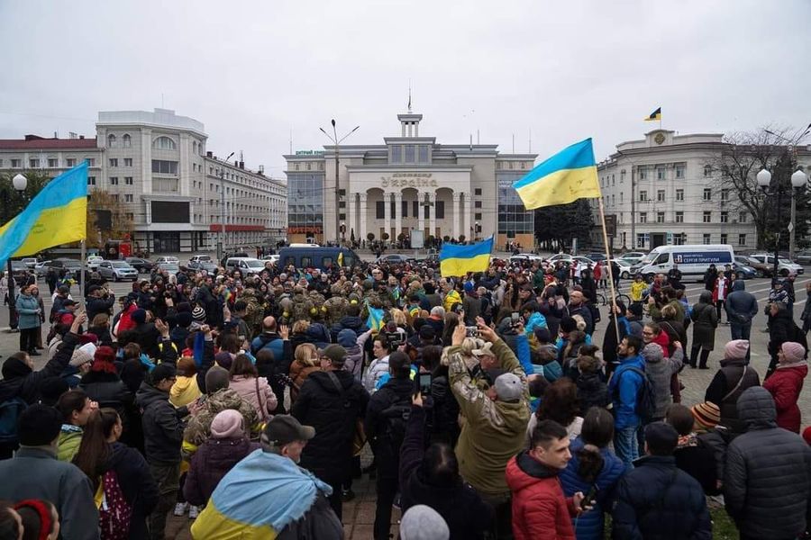 Key battles in Ukraine war: Kherson residents met Ukrainian soldiers with jubilation at the main city square on November 11, 2022