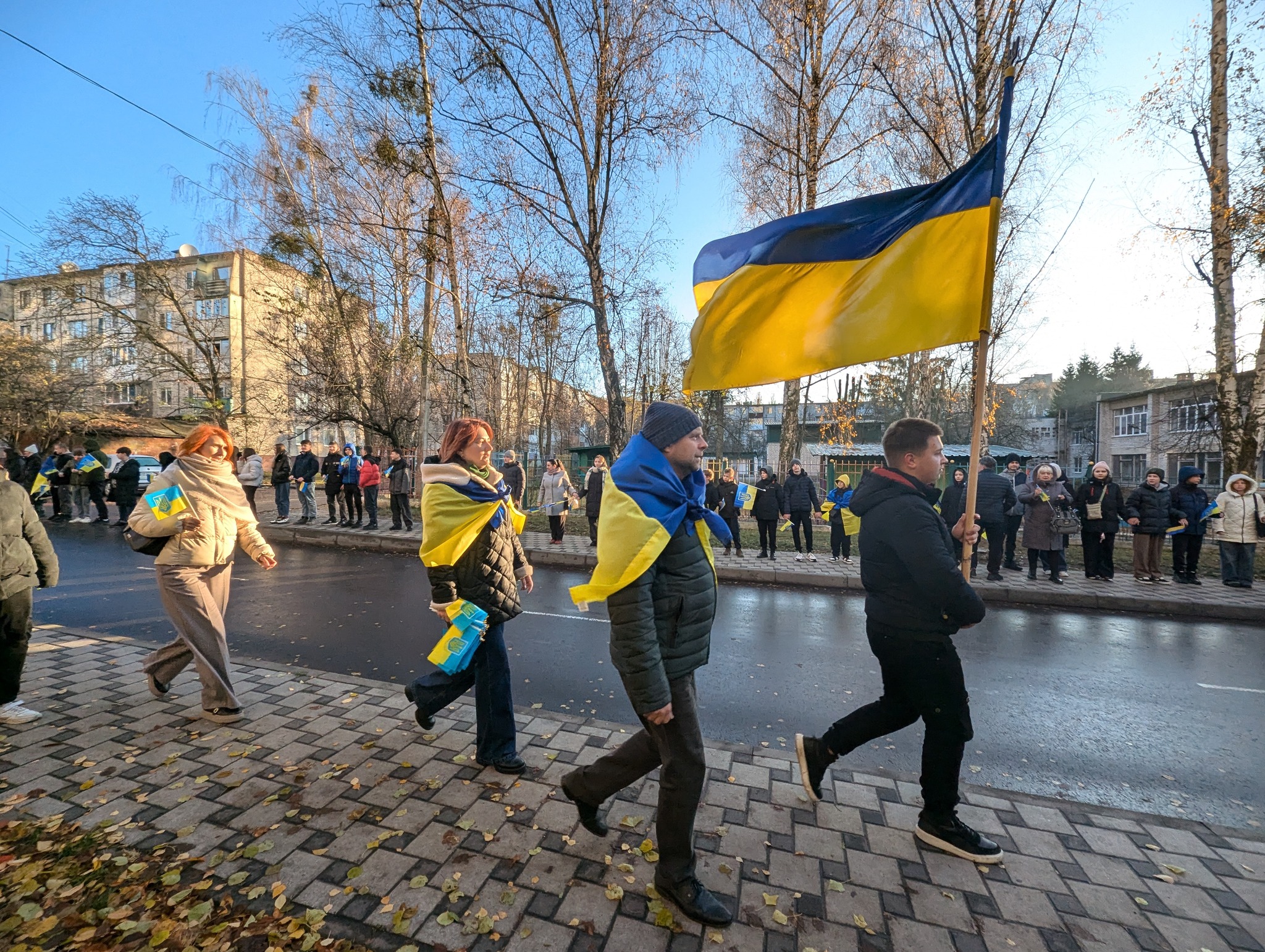 1000 житомирян утворили ланцюг єдності