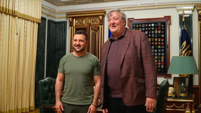 Stephen Fry met Ukrainian President Volodymyr Zelensky in September 2023 in Kyiv.